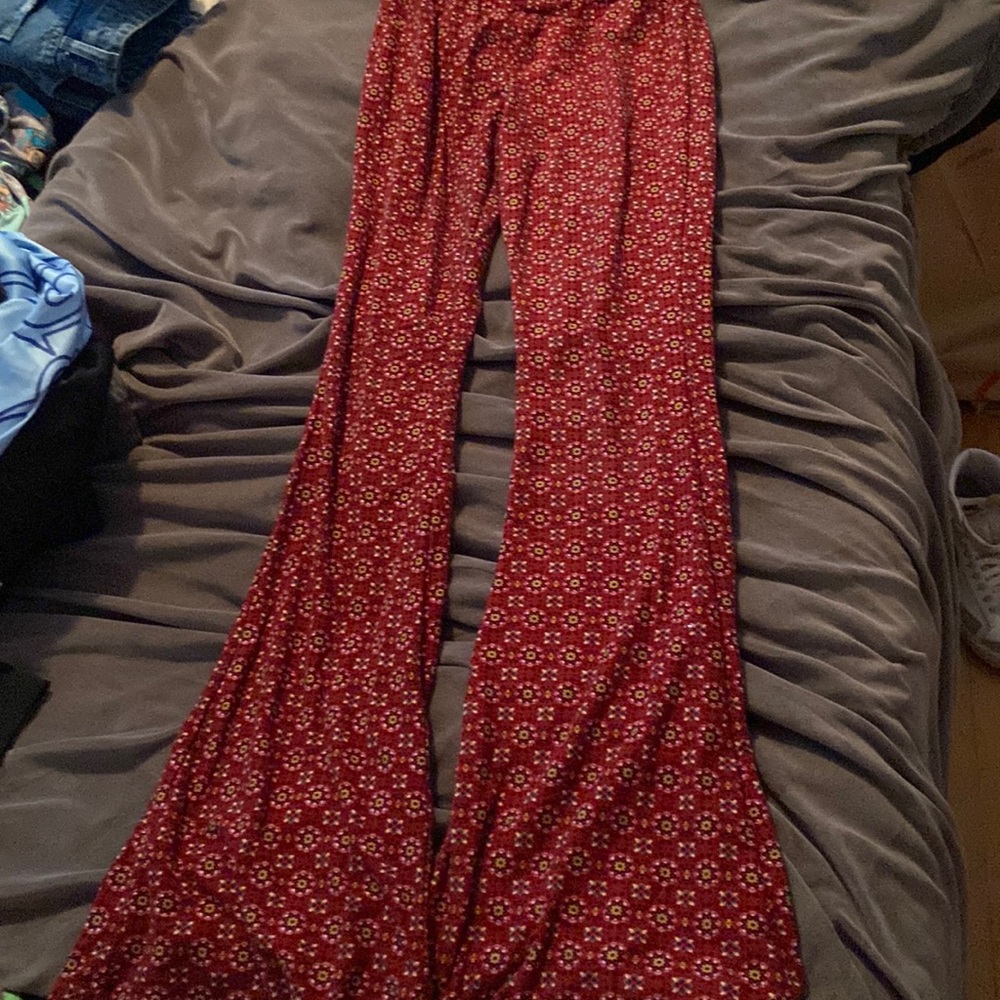 Patterned flared leggings